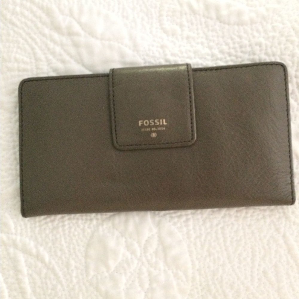 Fossil wallet